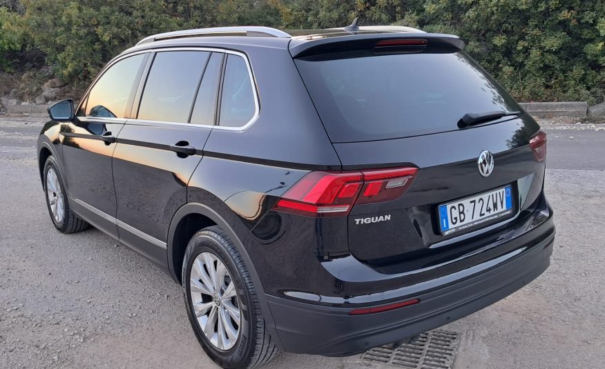 Volkswagen Tiguan 2.0 TDI SCR DSG Business BlueMotion Technology 2020