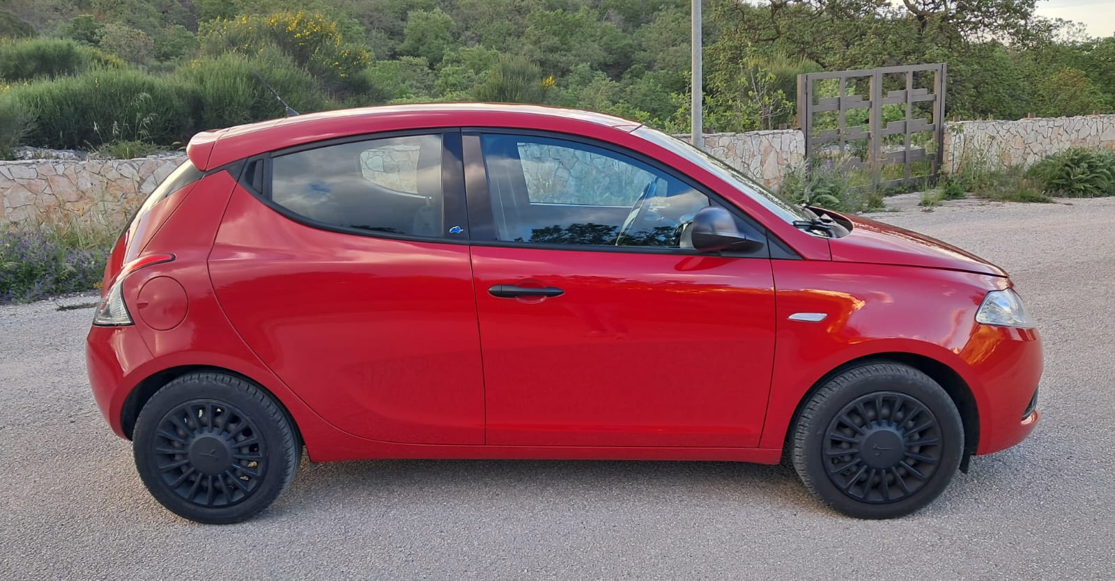 Lancia Ypsilon 1.2 69 CV 5 porte GPL Ecochic Elefantino Blu