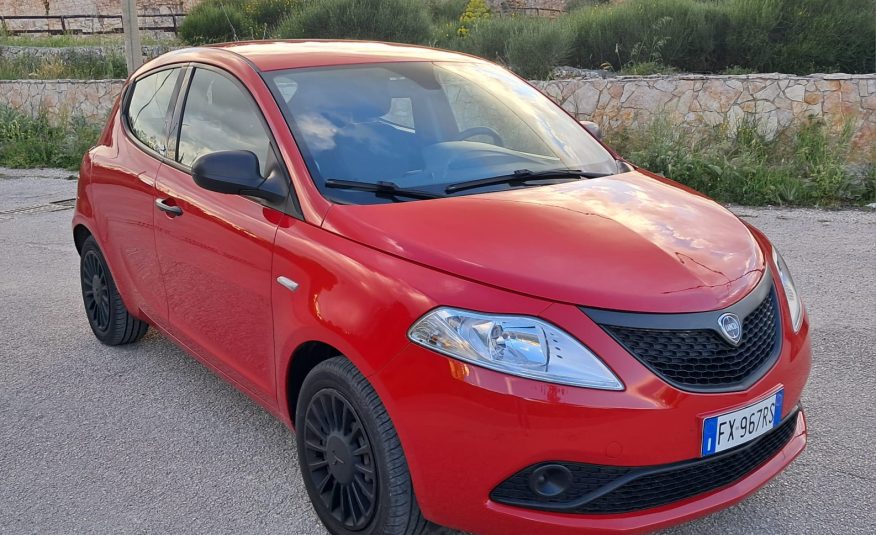 Lancia Ypsilon 1.2 69 CV 5 porte GPL Ecochic Elefantino Blu