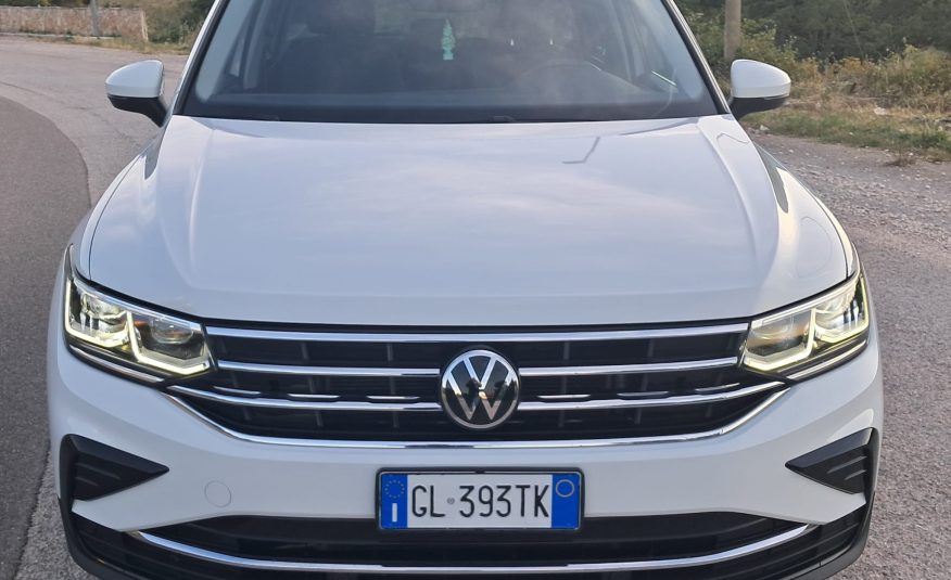 Volkswagen Tiguan 2.0 TDI 150 CV SCR DSG R-Line (IVA ESPOSTA)