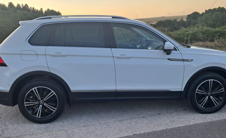 Volkswagen Tiguan 2.0 TDI 150 CV SCR DSG R-Line (IVA ESPOSTA)