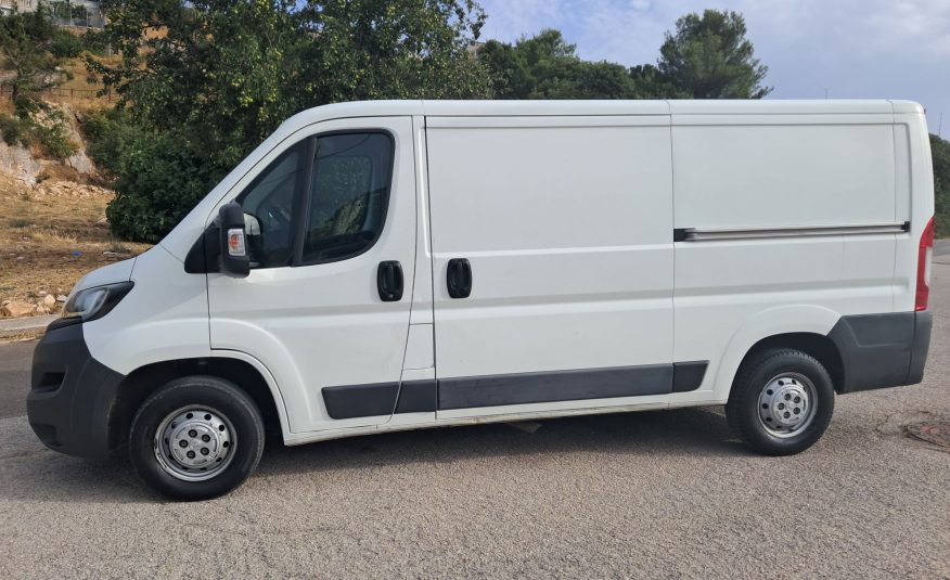 Peugeot Boxer (doppia porta laterale)