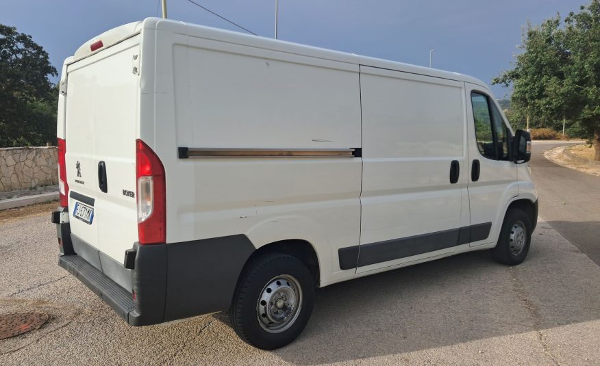 Peugeot Boxer (doppia porta laterale)