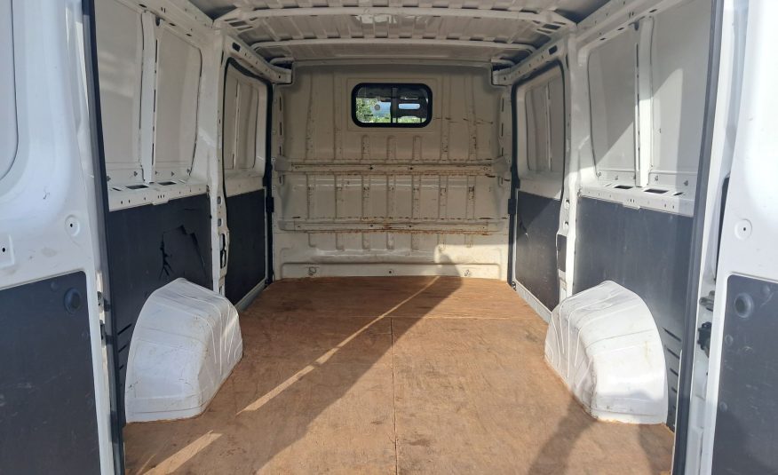 Peugeot Boxer (doppia porta laterale)