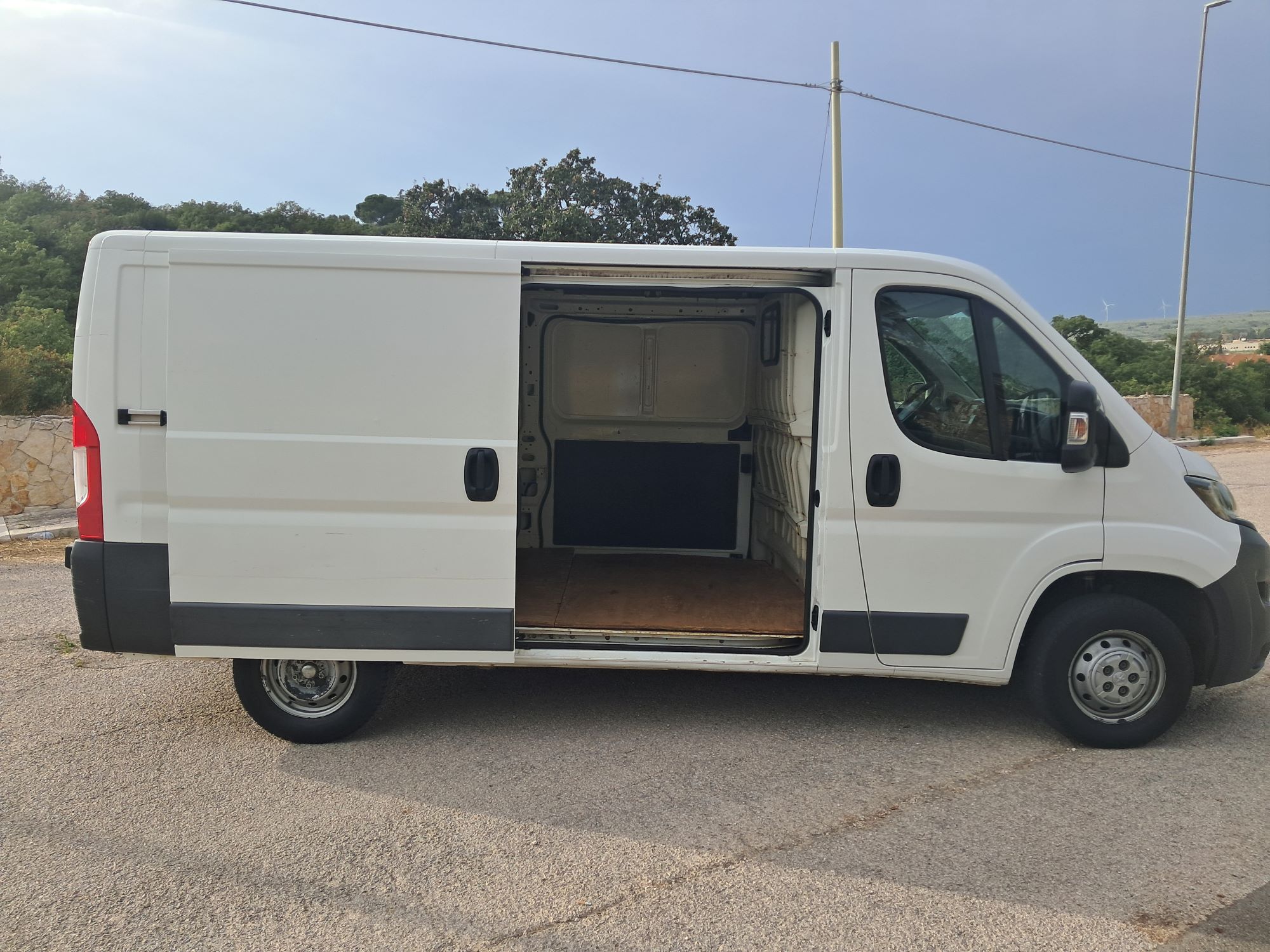 Peugeot Boxer (doppia porta laterale)