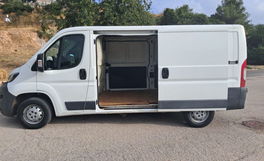 Peugeot Boxer (doppia porta laterale)