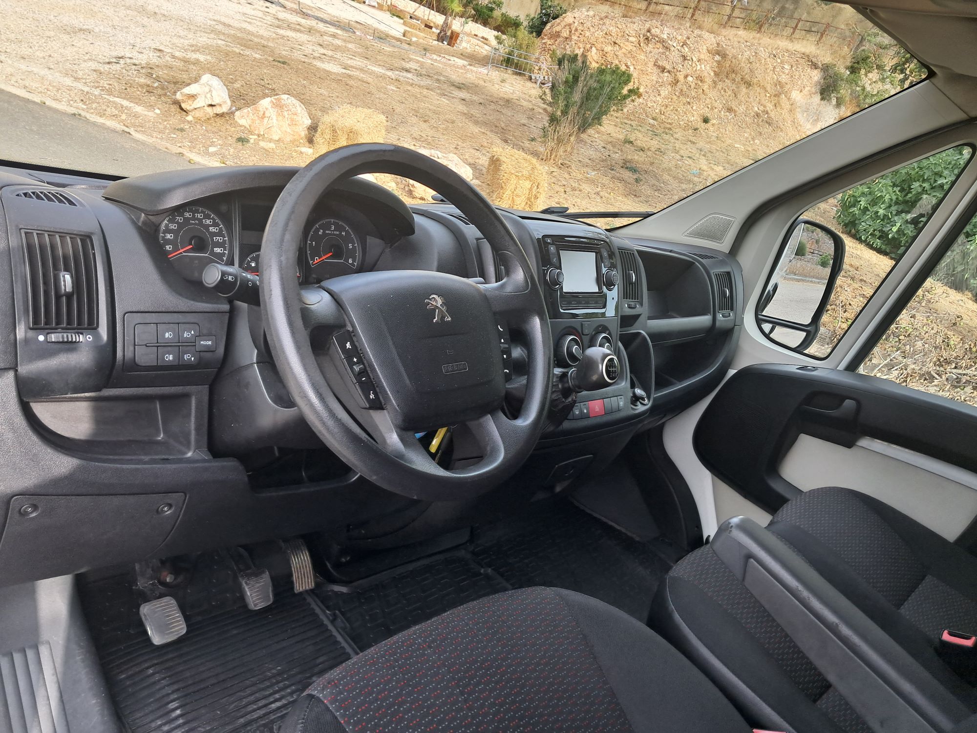 Peugeot Boxer (doppia porta laterale)