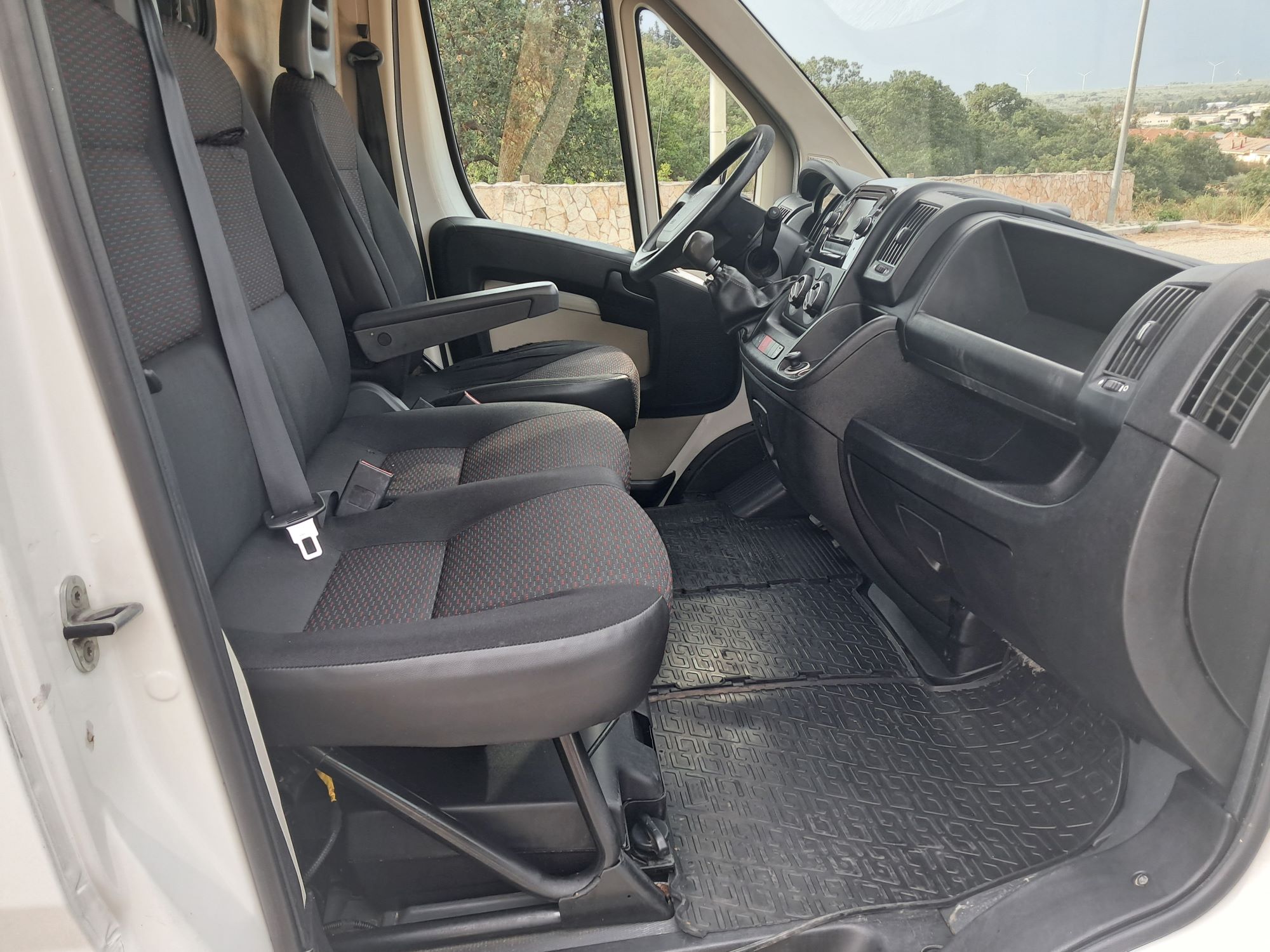 Peugeot Boxer (doppia porta laterale)