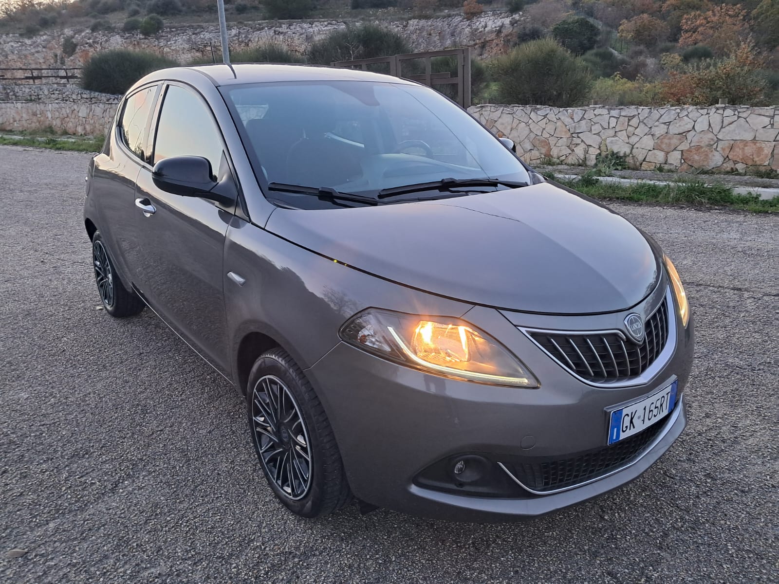 Lancia Ypsilon 1.0 FireFly 70cv S&S Hybrid GOLD (Iva Esposta)