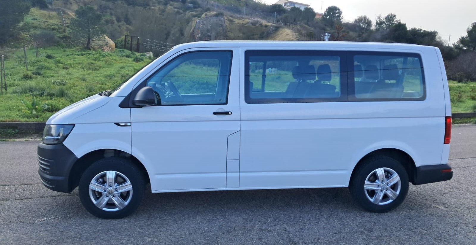 Volkswagen Caravelle 2.0 TDI – 9 posti (Iva Esposta)