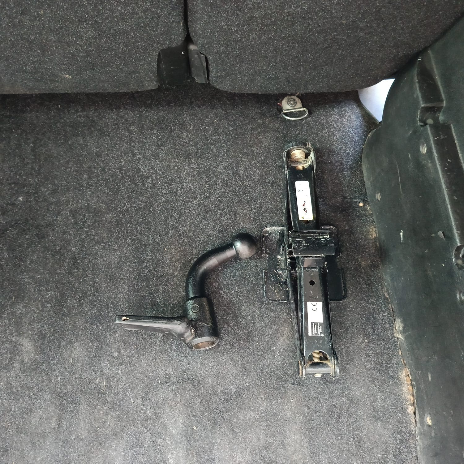 Fiat Doblò1.3 MTJ Autocarro con gancio traino N1 5 posti