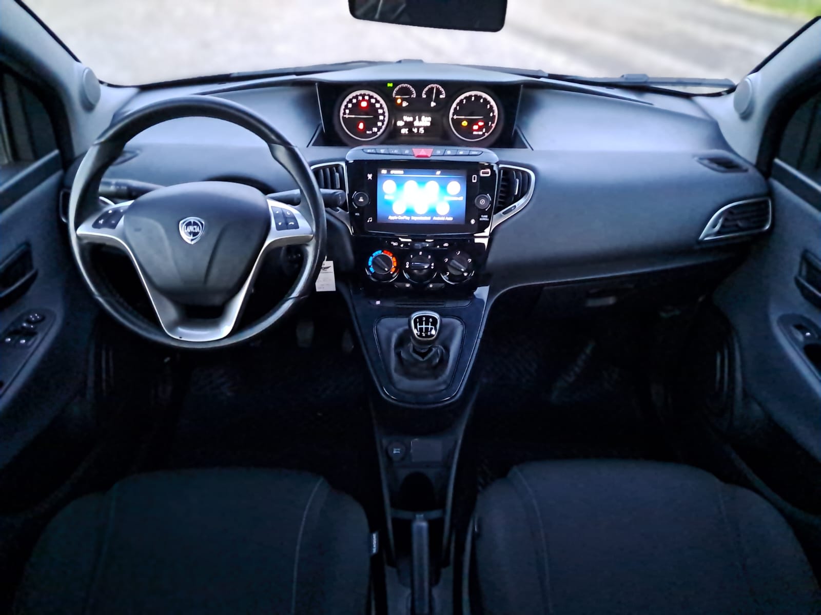Lancia Ypsilon 1.0 FireFly 70cv S&S Hybrid GOLD (Iva Esposta)