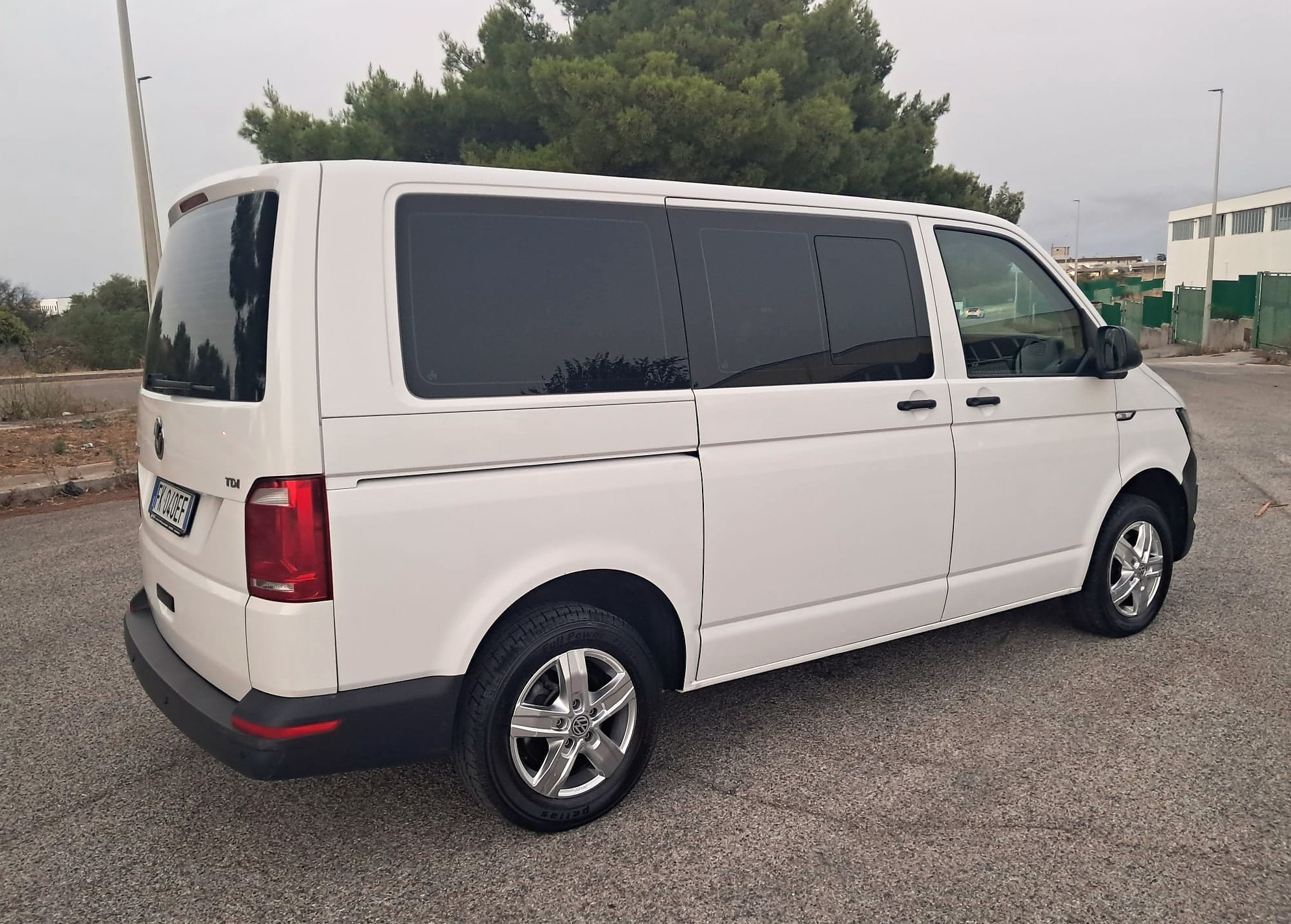 Volkswagen Caravelle 2.0 TDI 150 CV DSG PC Comfortline – 9 posti (Iva Esposta)
