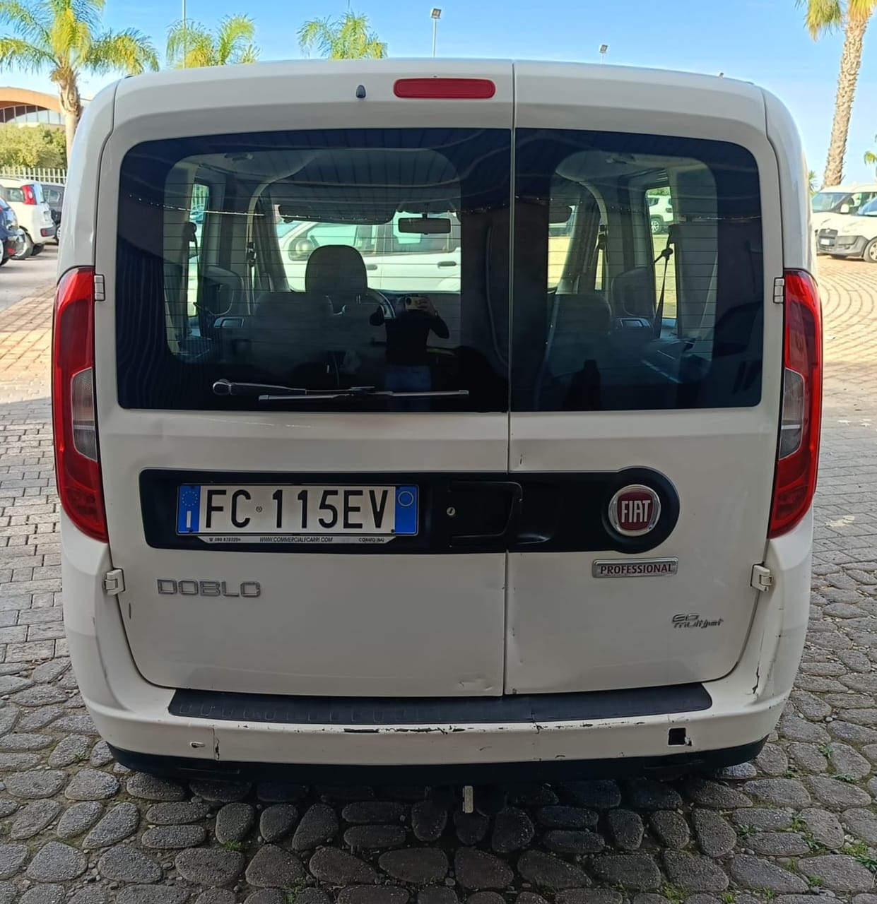 Fiat Doblò1.3 MTJ Autocarro con gancio traino N1 5 posti