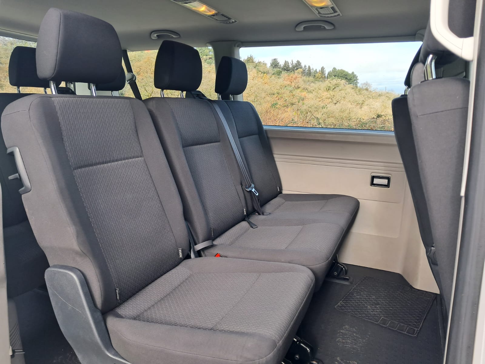 Volkswagen Caravelle 2.0 TDI – 9 posti (Iva Esposta)