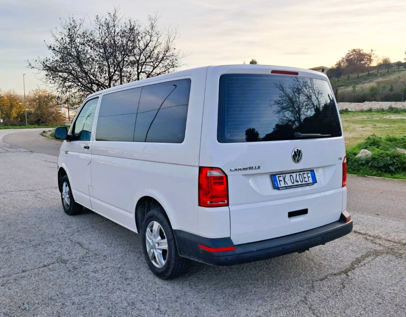 Volkswagen Caravelle 2.0 TDI – 9 posti (Iva Esposta)