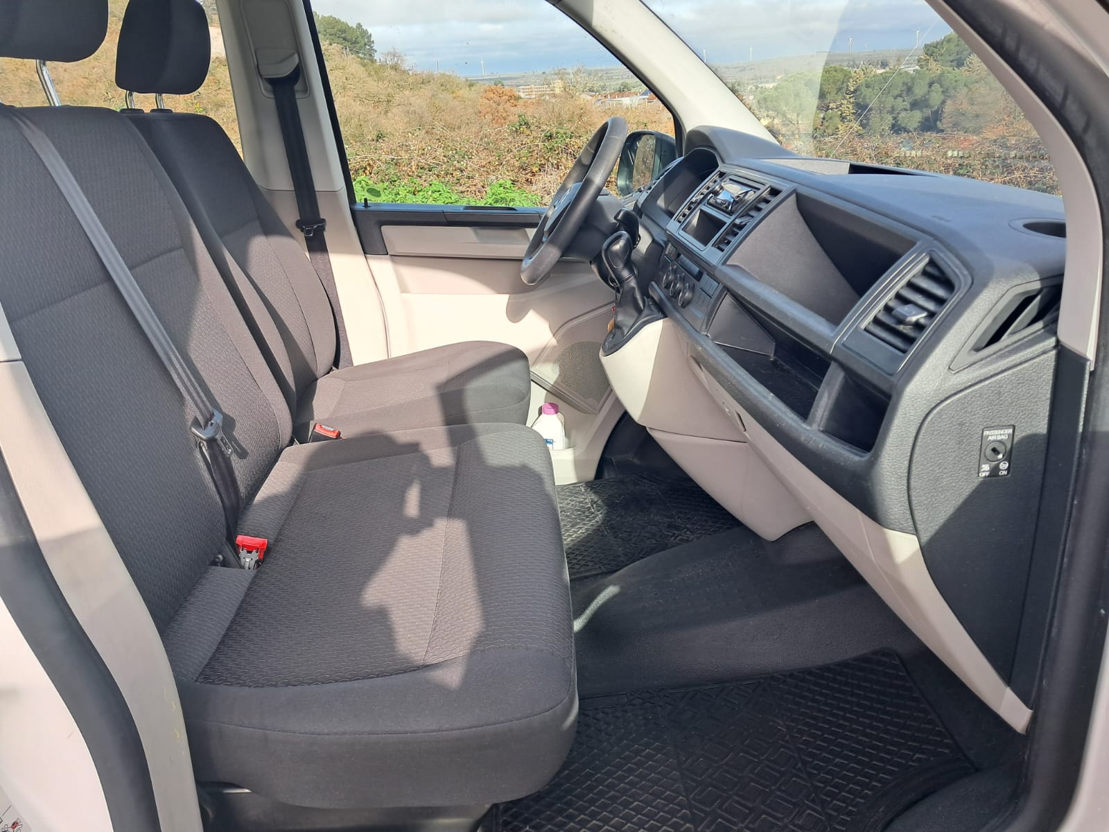 Volkswagen Caravelle 2.0 TDI – 9 posti (Iva Esposta)
