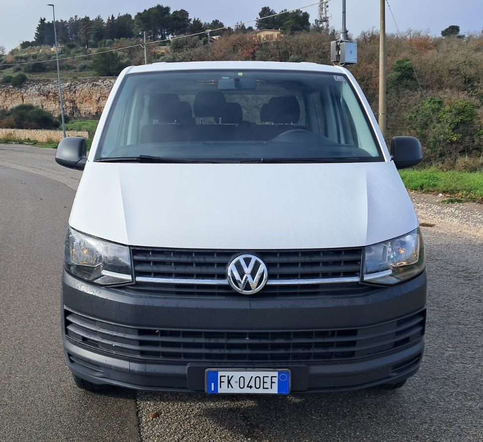 Volkswagen Caravelle 2.0 TDI – 9 posti (Iva Esposta)