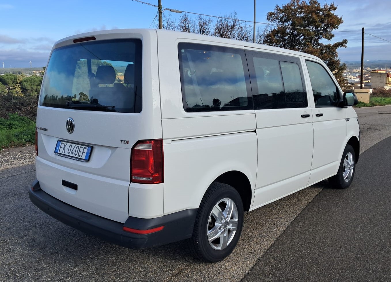 Volkswagen Caravelle 2.0 TDI – 9 posti (Iva Esposta)