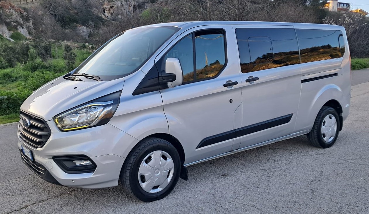 Ford Transit Custom 2.0 TDCi 130 cv 320 L2H1 ( 9 POSTI)