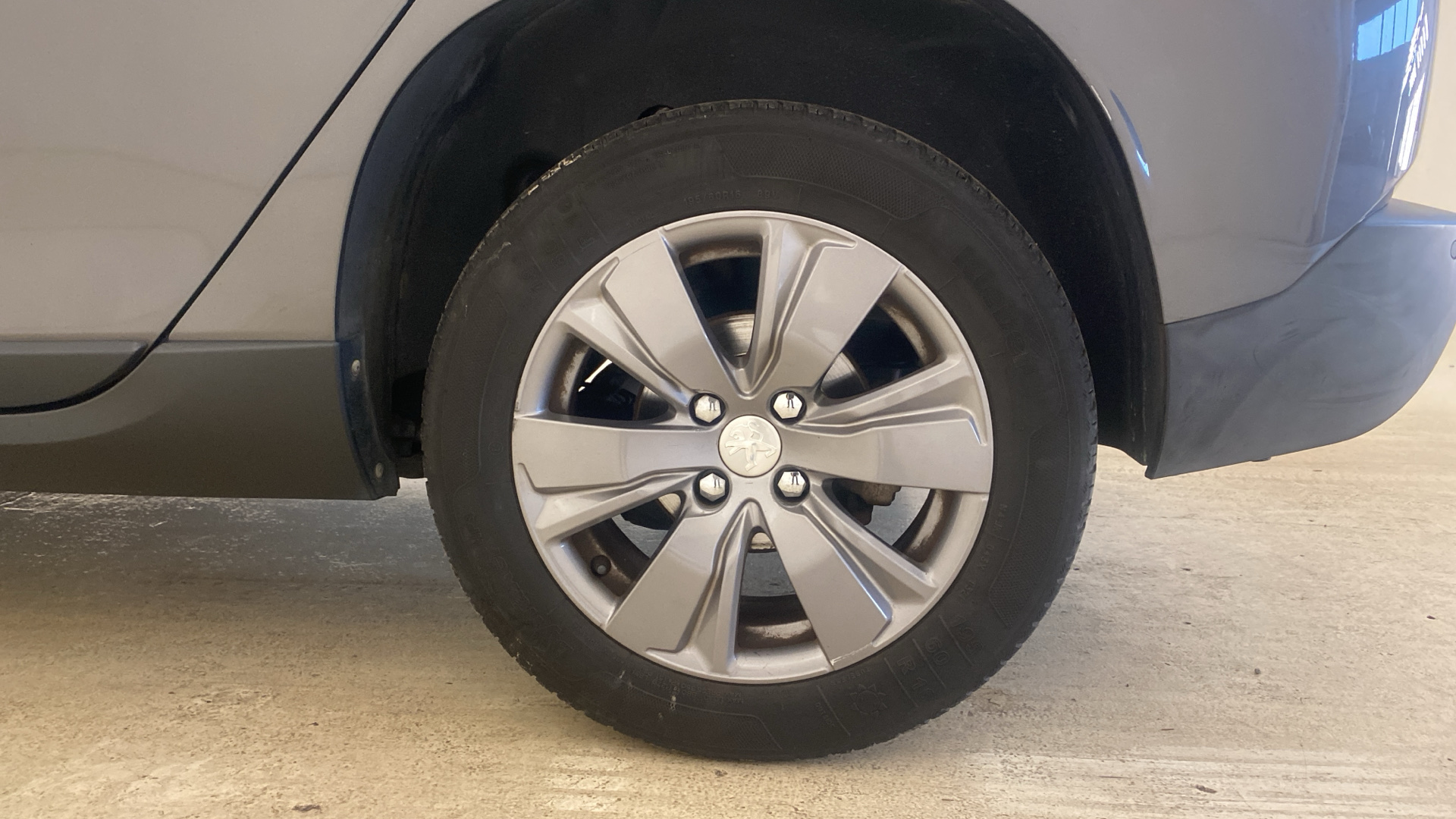 Peugeot 2008 BlueHDi Active 100 cv