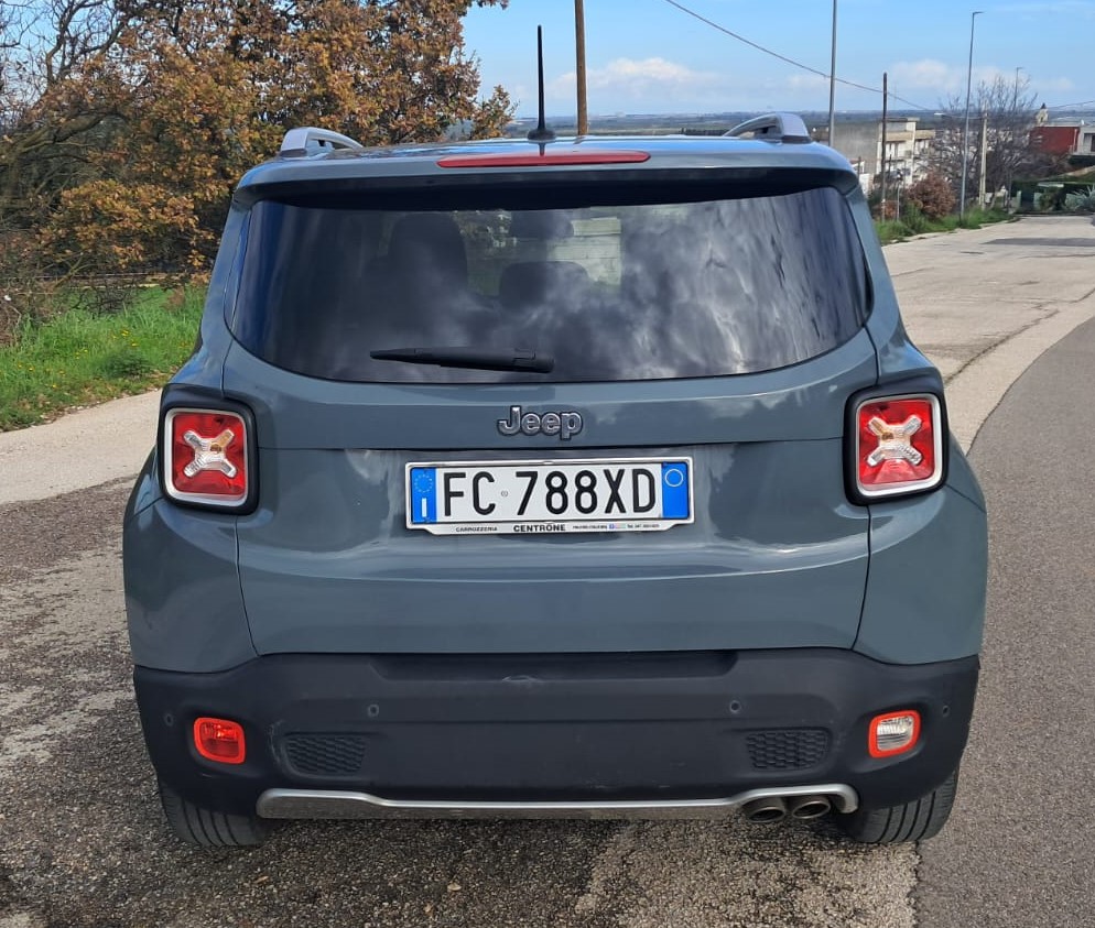Jeep Renegade 1.6 Mtj 120 CV (eseguito tagliando completo con distribuzione)