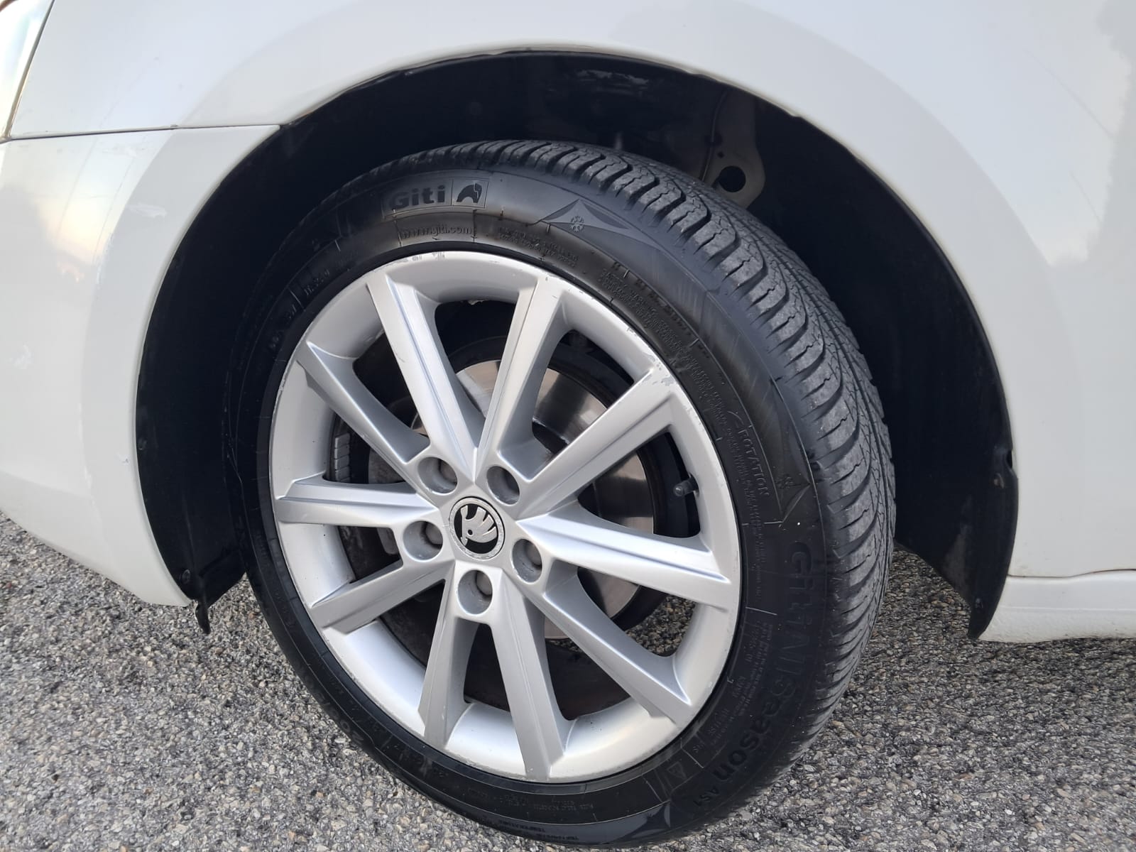 Skoda Octavia 1.6 TDI CR 105 CV DSG Wagon Ambition