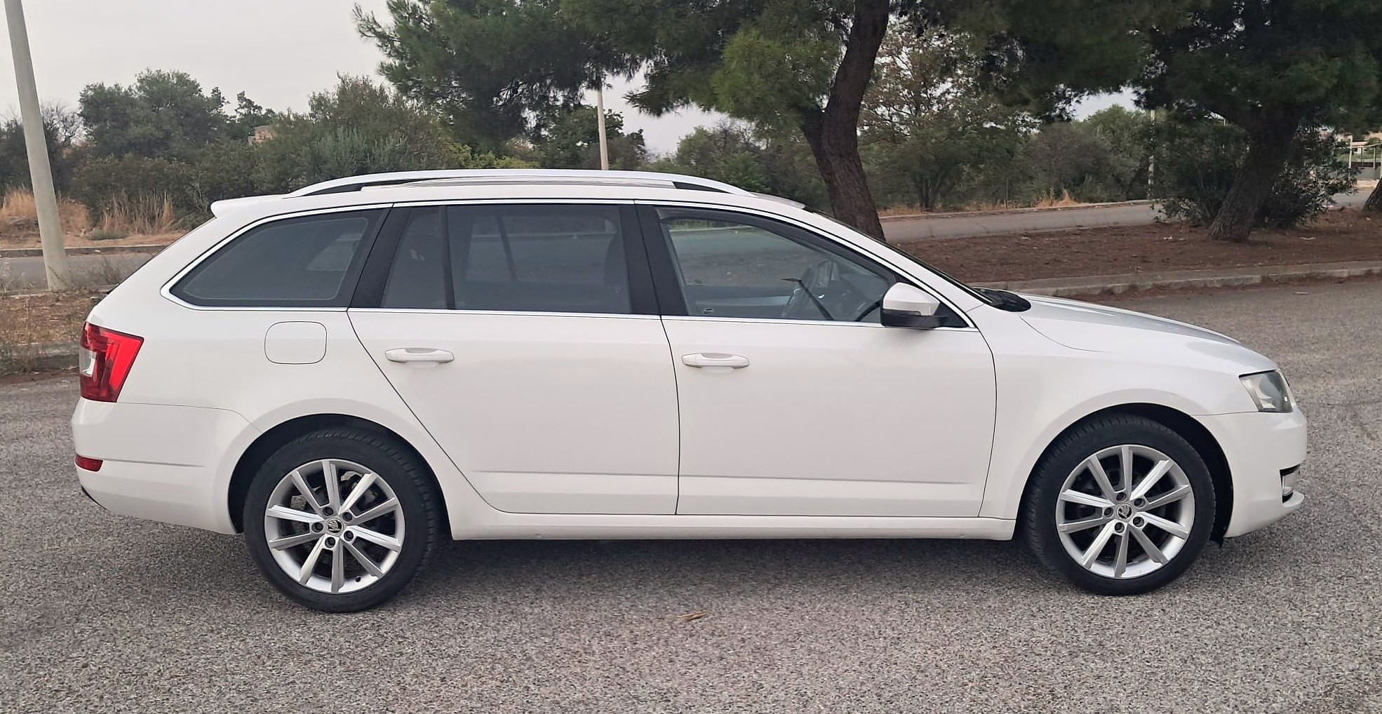 Skoda Octavia 1.6 TDI CR 105 CV DSG Wagon Ambition