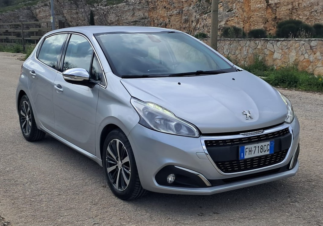 Peugeot 208 1.2 – 5 posti 60kw (Benzina/Gpl)