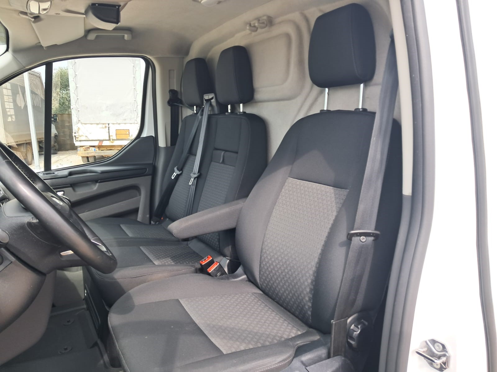 Ford Transit Custom 300 EcoBlue Hybrid 130PL Furgone Trend- coibentato con frigo – (Iva esposta)