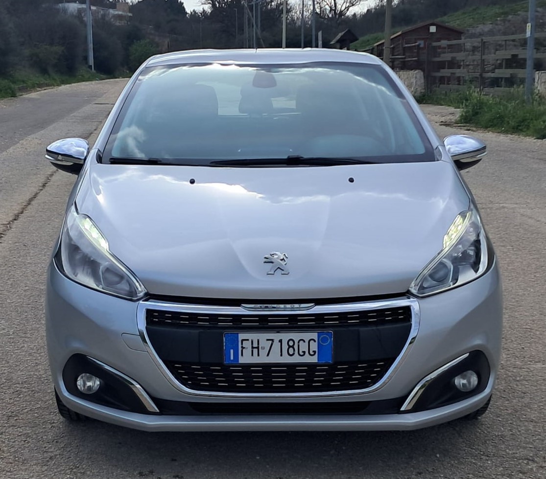 Peugeot 208 1.2 – 5 posti 60kw (Benzina/Gpl)