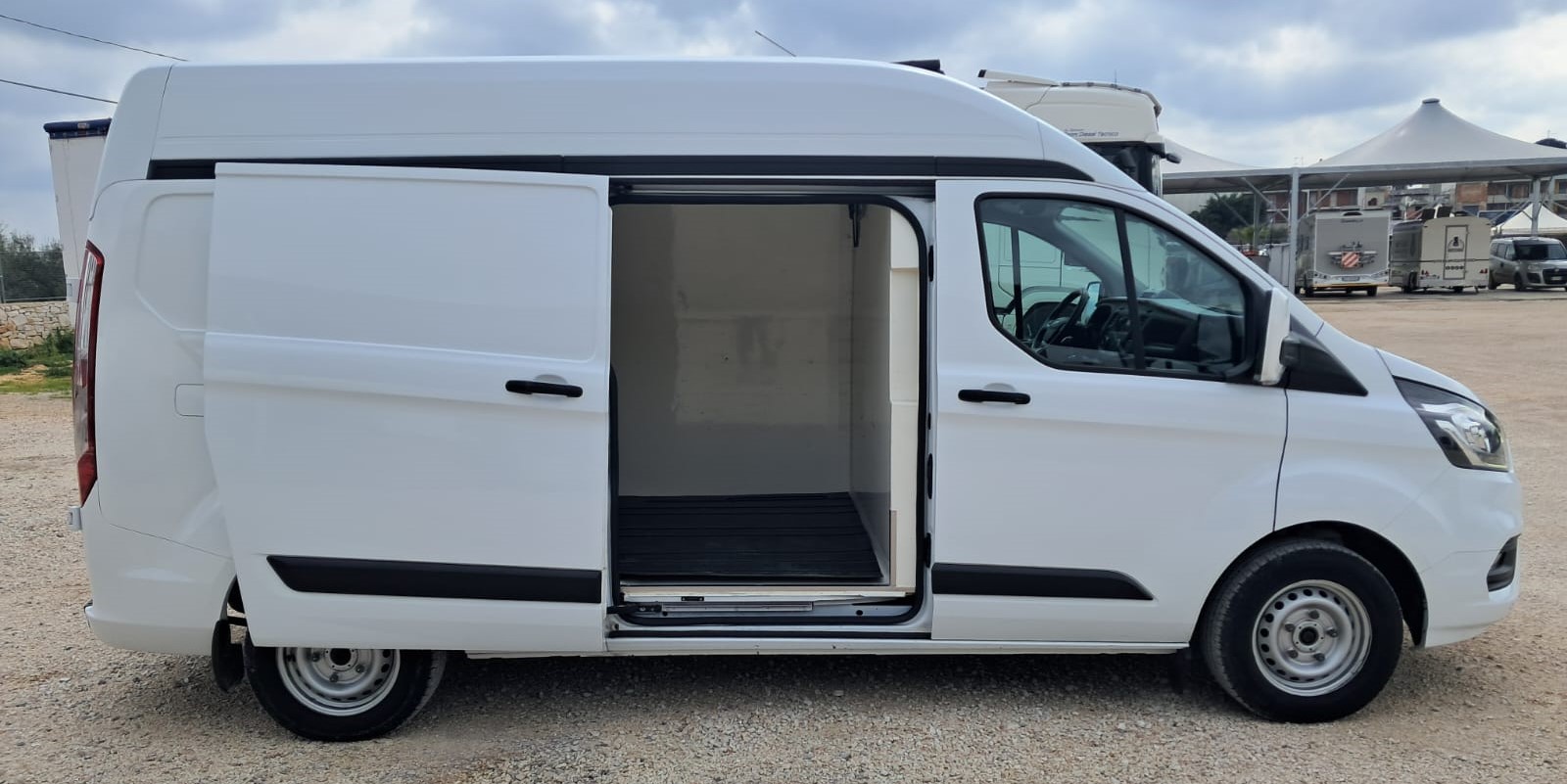 Ford Transit Custom 300 EcoBlue Hybrid 130PL Furgone Trend- coibentato con frigo – (Iva esposta)