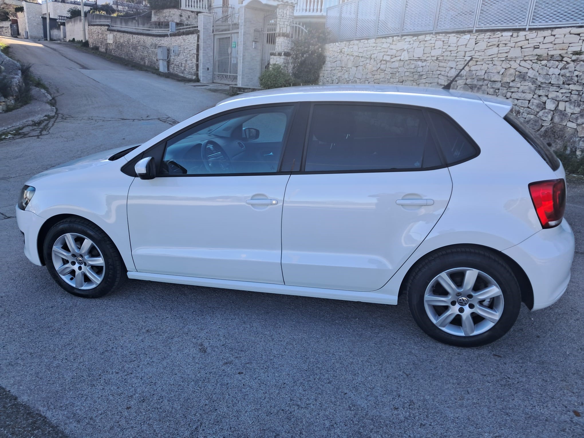 Volkswagen Polo1.6 TDI (con gancio traino e block shaft)