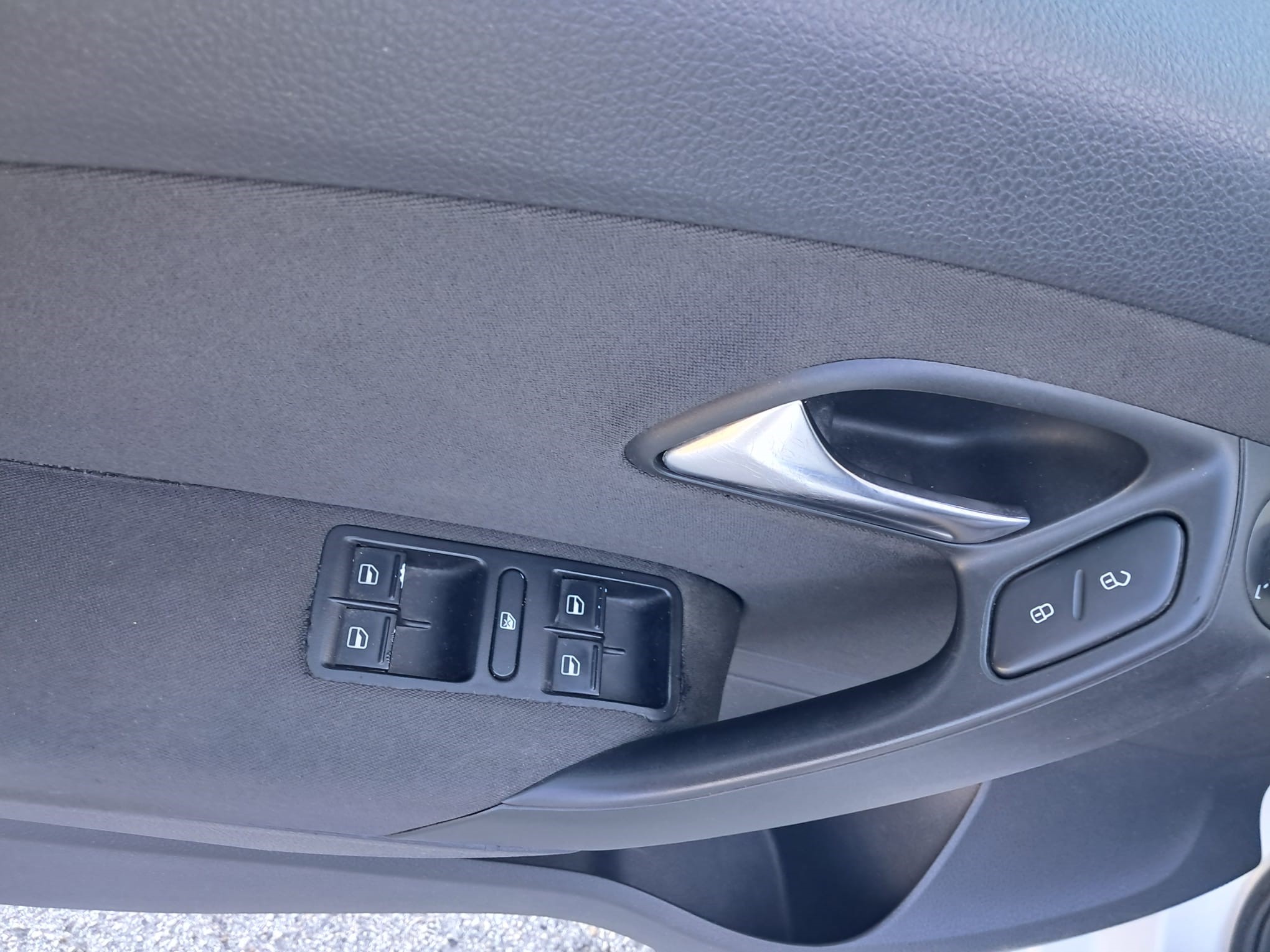 Volkswagen Polo1.6 TDI (con gancio traino e block shaft)