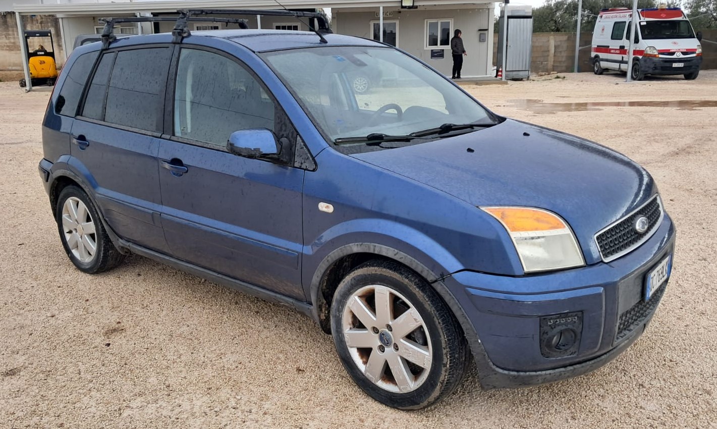 Ford Fusion 1.4 TDCi (con gancio traino)