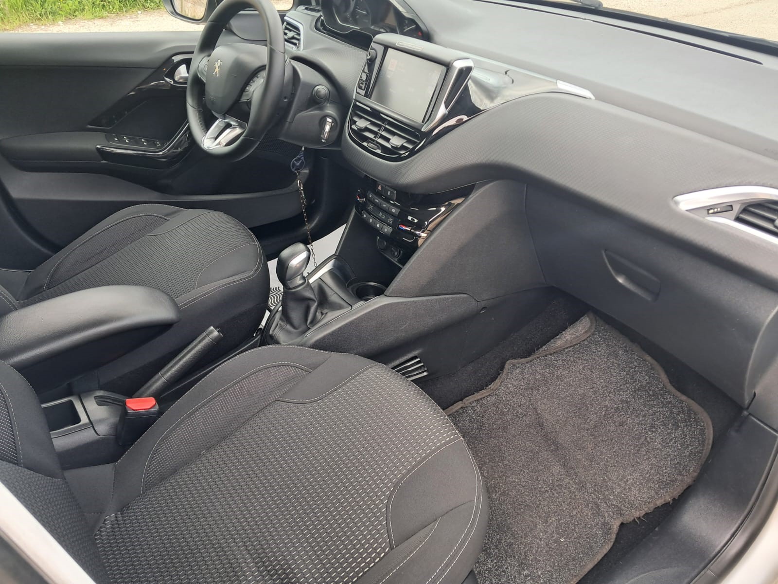 Peugeot 208 1.2 – 5 posti 60kw (Benzina/Gpl)