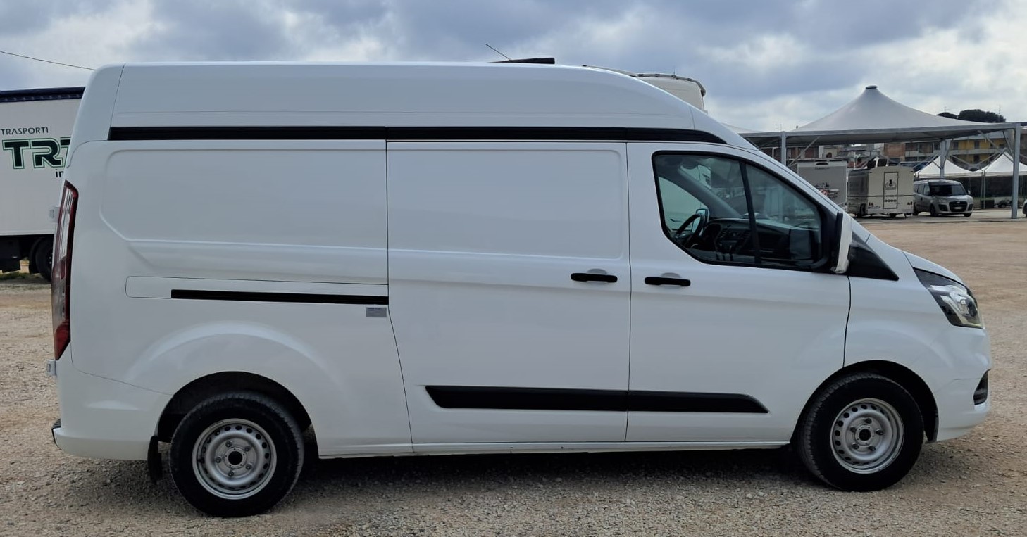Ford Transit Custom 300 EcoBlue Hybrid 130PL Furgone Trend- coibentato con frigo – (Iva esposta)