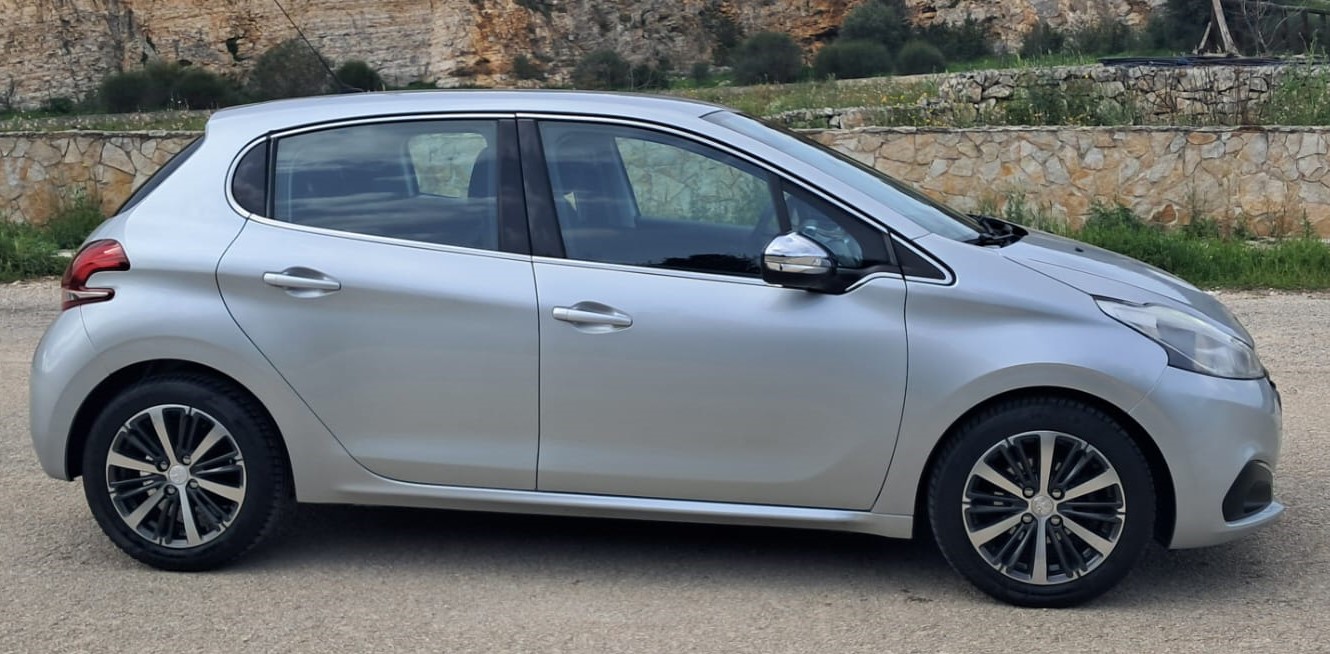 Peugeot 208 1.2 – 5 posti 60kw (Benzina/Gpl)