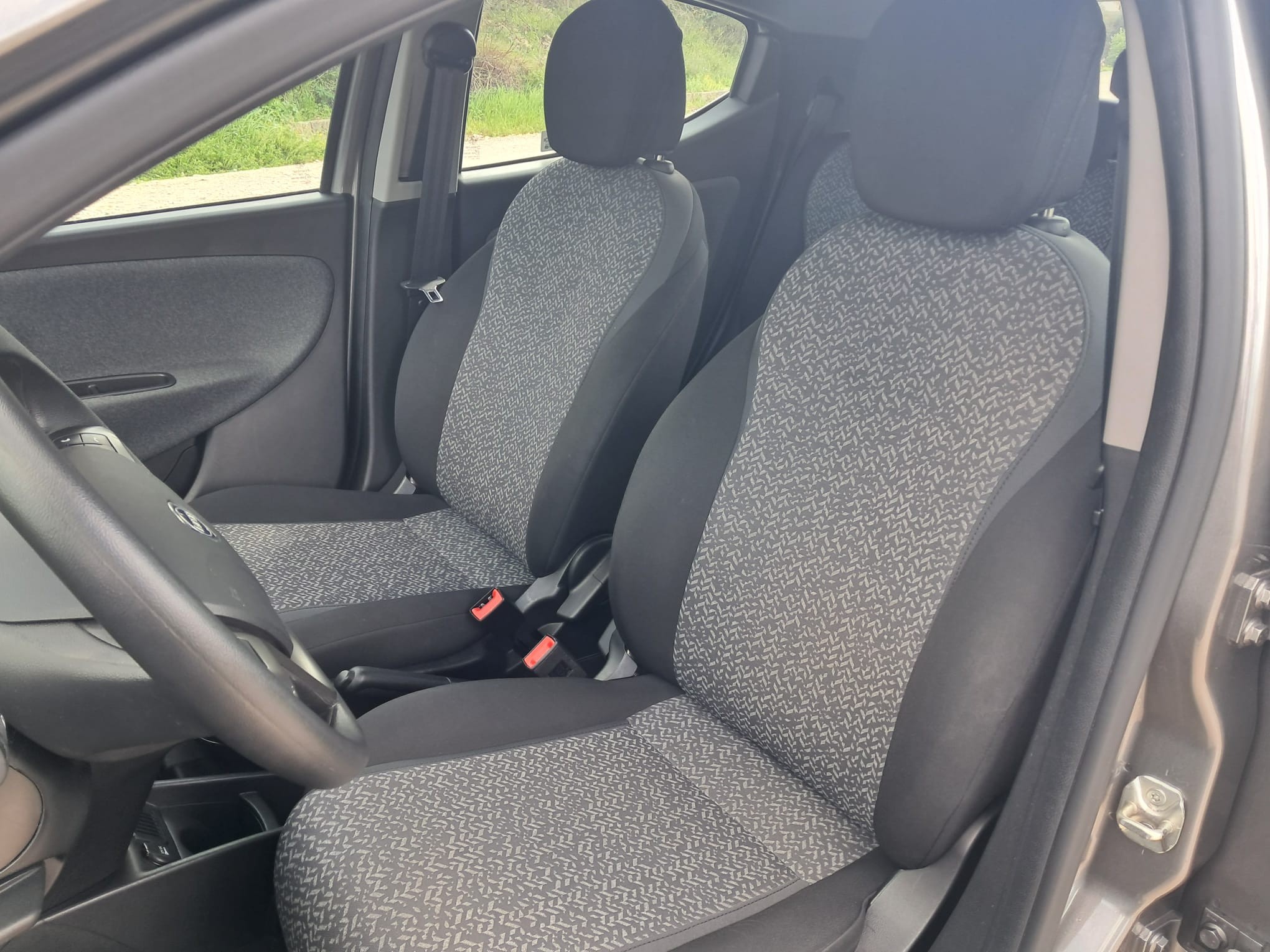 Lancia Ypsilon 1.0 FireFly S&S Hybrid