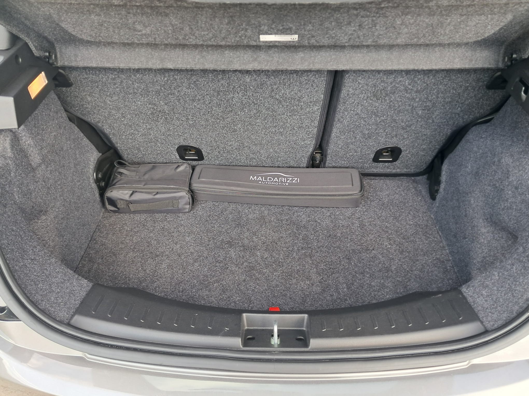 Lancia Ypsilon 1.0 FireFly S&S Hybrid