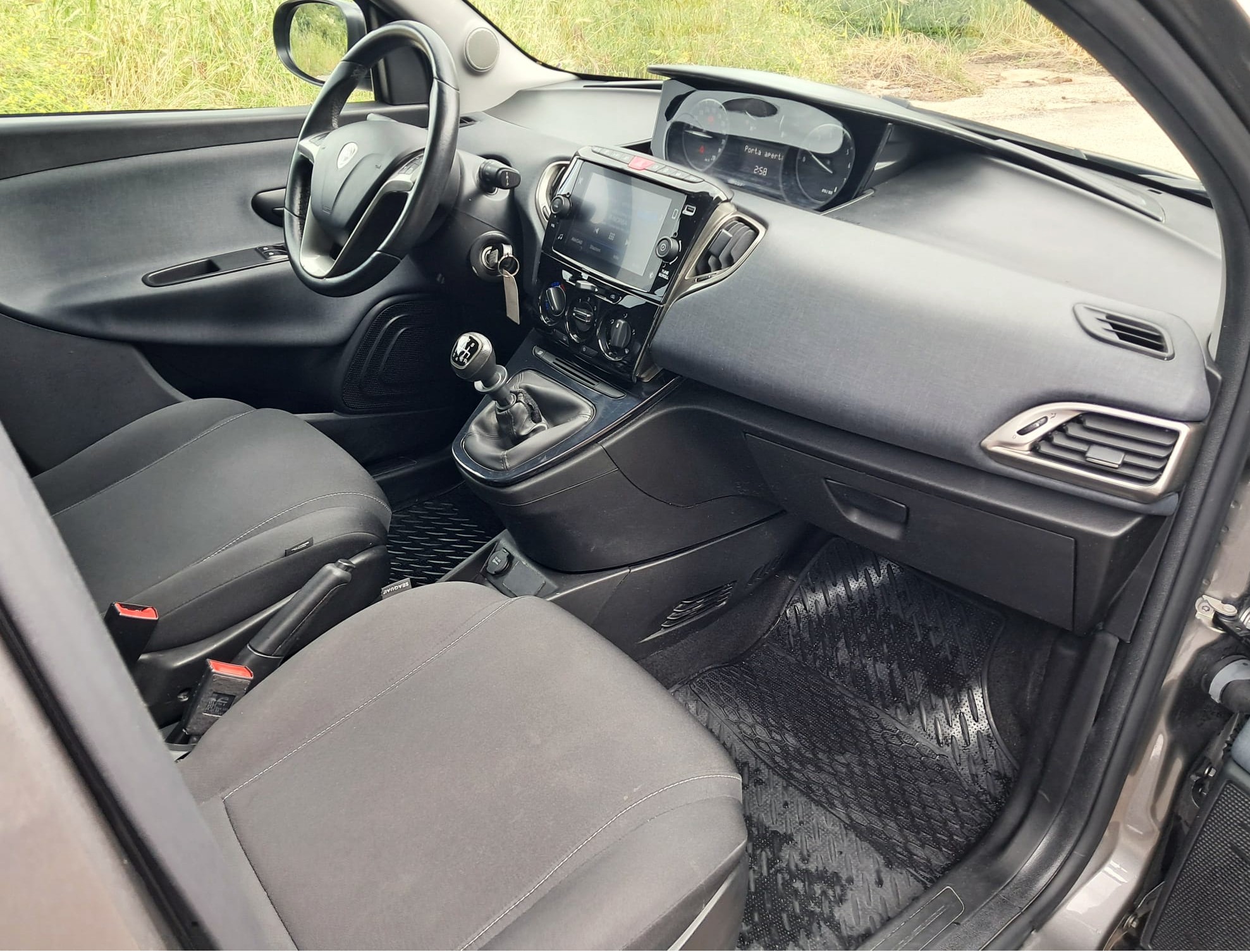 Lancia Ypsilon 1.0 FireFly 5 porte S&S Hybrid