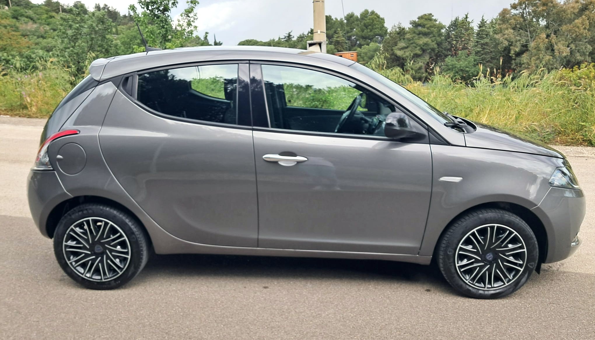 Lancia Ypsilon 1.0 FireFly 5 porte S&S Hybrid