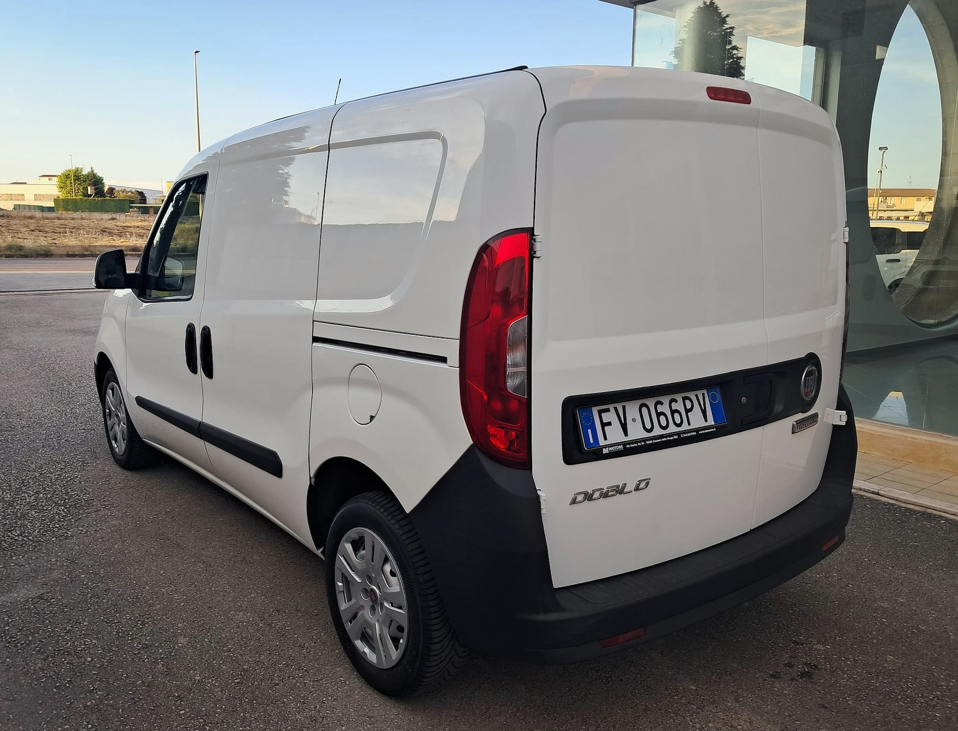Fiat Doblò 1.6 MJT 105CV PC-TN Cargo Lamierato SX – Doppia porta laterale (Iva Esposta)