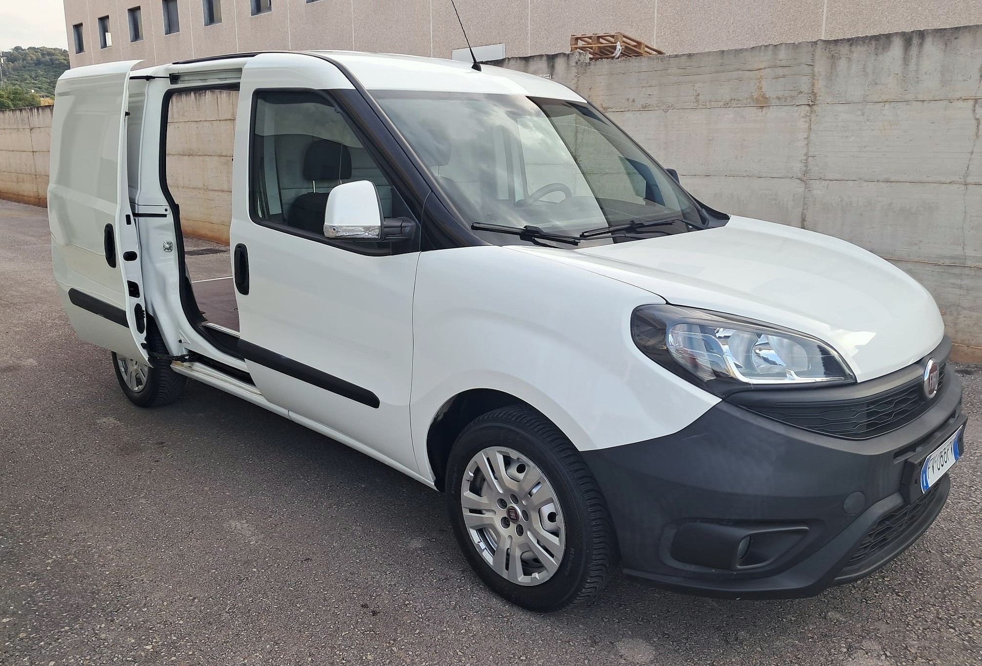 Fiat Doblò 1.6 MJT 105CV PC-TN Cargo Lamierato SX – Doppia porta laterale (Iva Esposta)