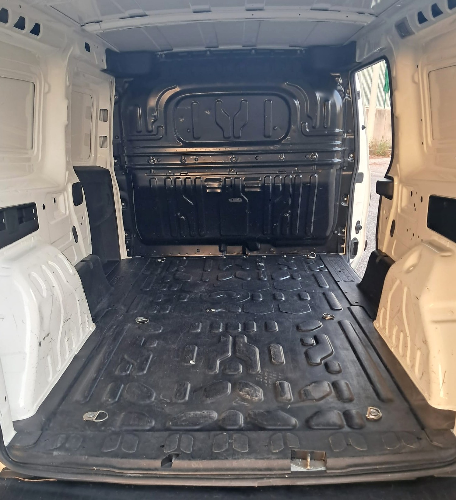 Doblò 1.6 MJT 105CV S&S PL-TN Cargo Maxi Lounge – 3 posti