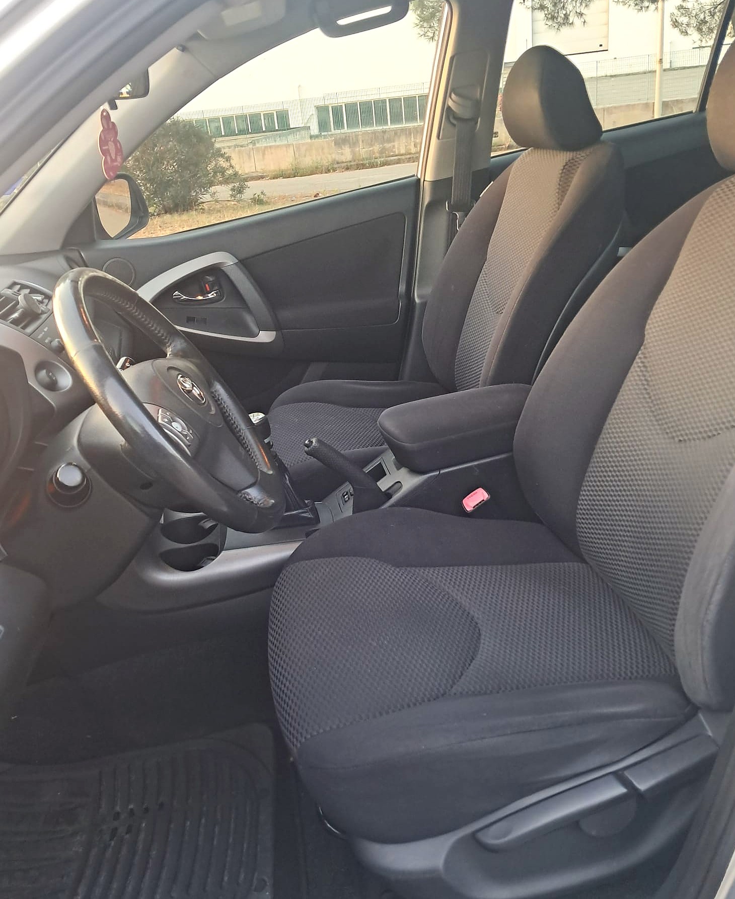RAV4 2.2 D-4D 136 CV Sol