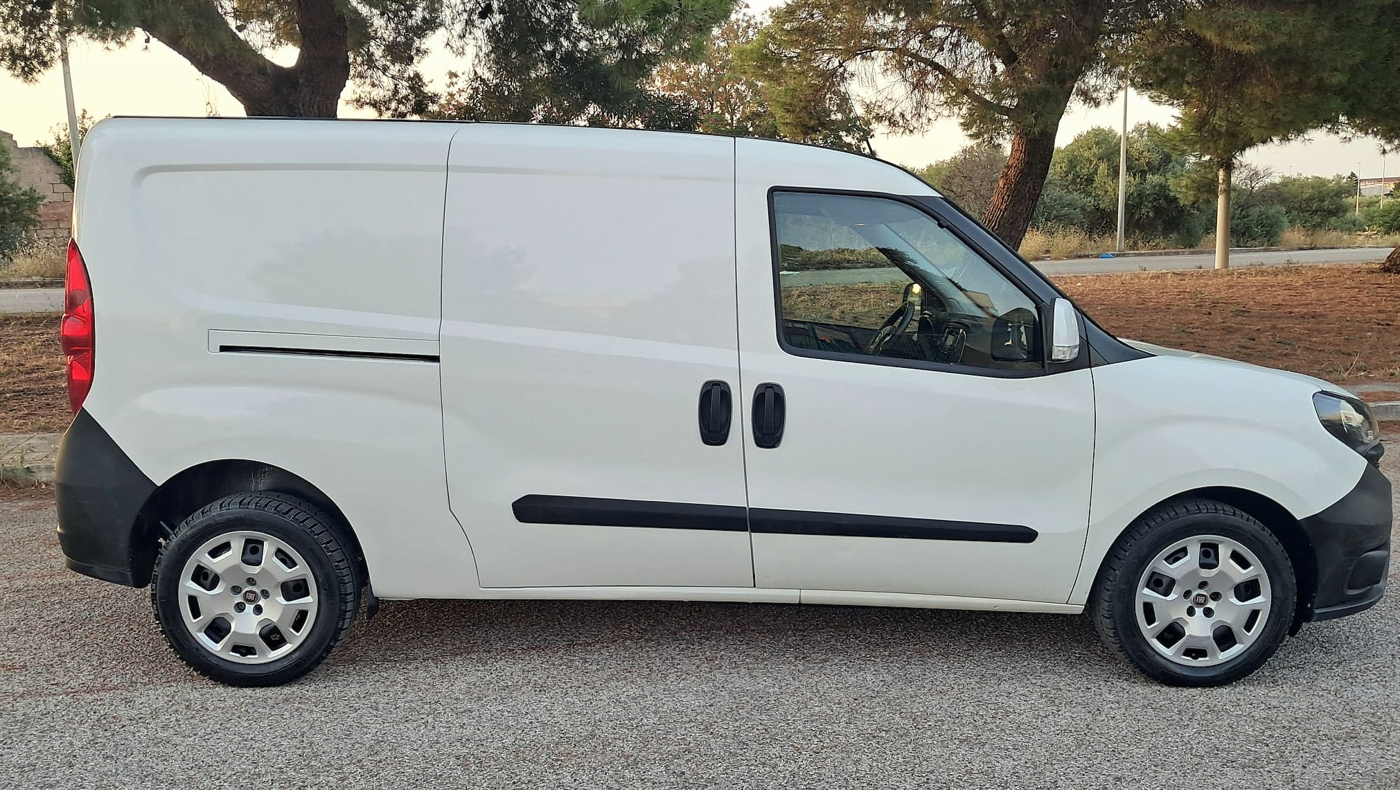 Doblò 1.6 MJT 105CV S&S PL-TN Cargo Maxi Lounge – 3 posti