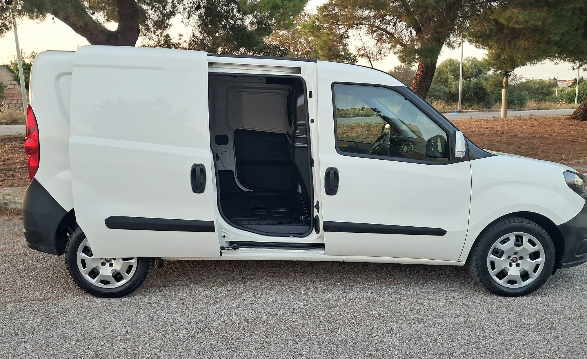 Doblò 1.6 MJT 105CV S&S PL-TN Cargo Maxi Lounge – 3 posti