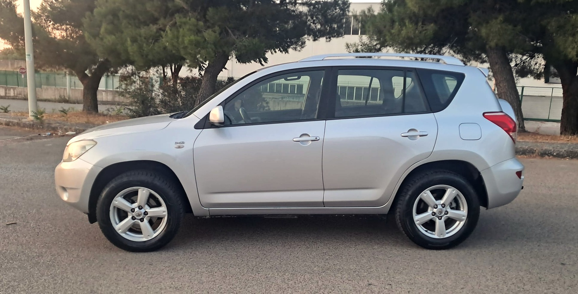 RAV4 2.2 D-4D 136 CV Sol