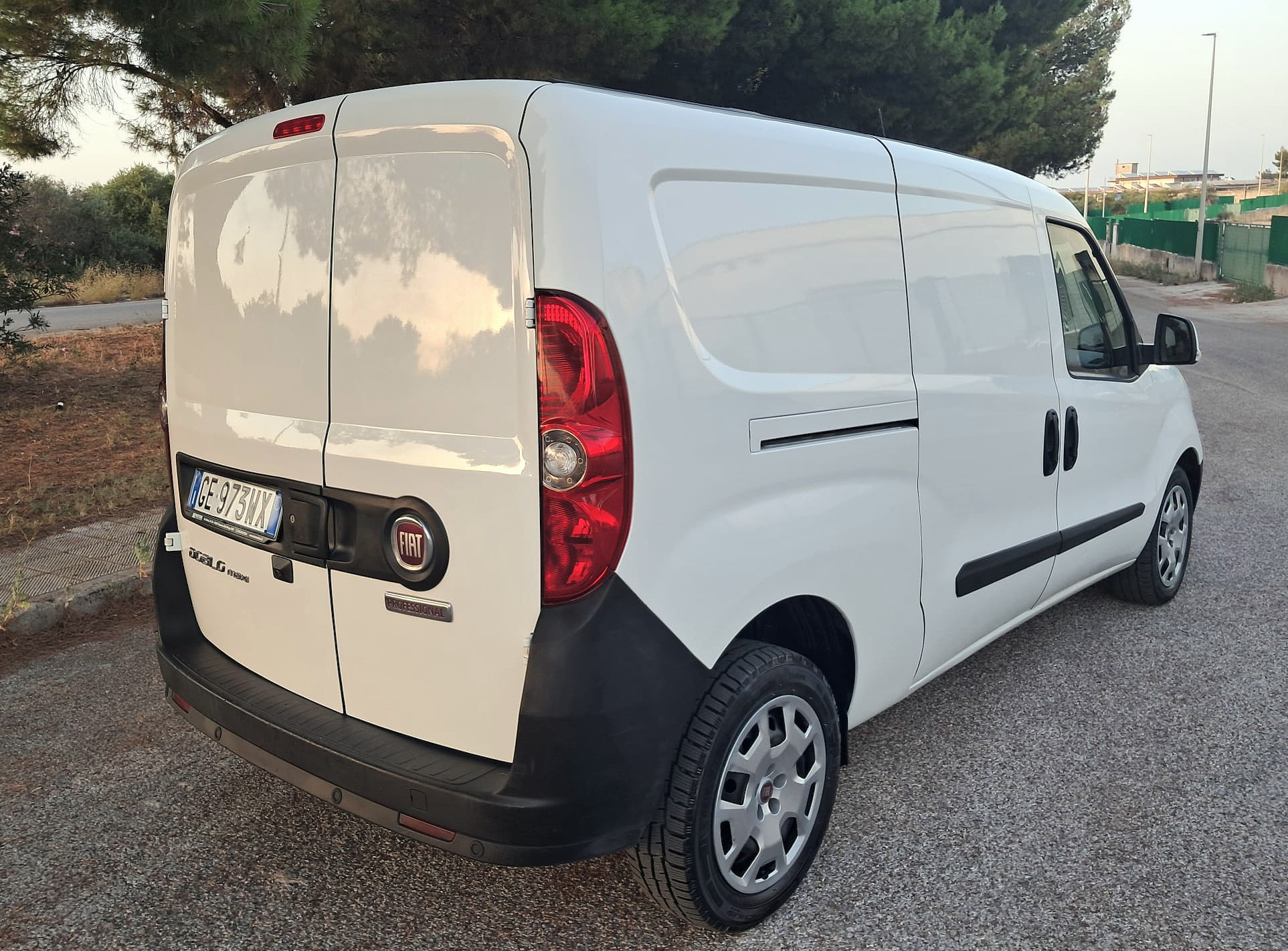 Doblò 1.6 MJT 105CV S&S PL-TN Cargo Maxi Lounge – 3 posti
